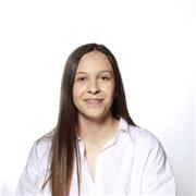 Doy clases particulares de matemáticas básicas y trabajo como niñera mientras estudio magisterio infantil